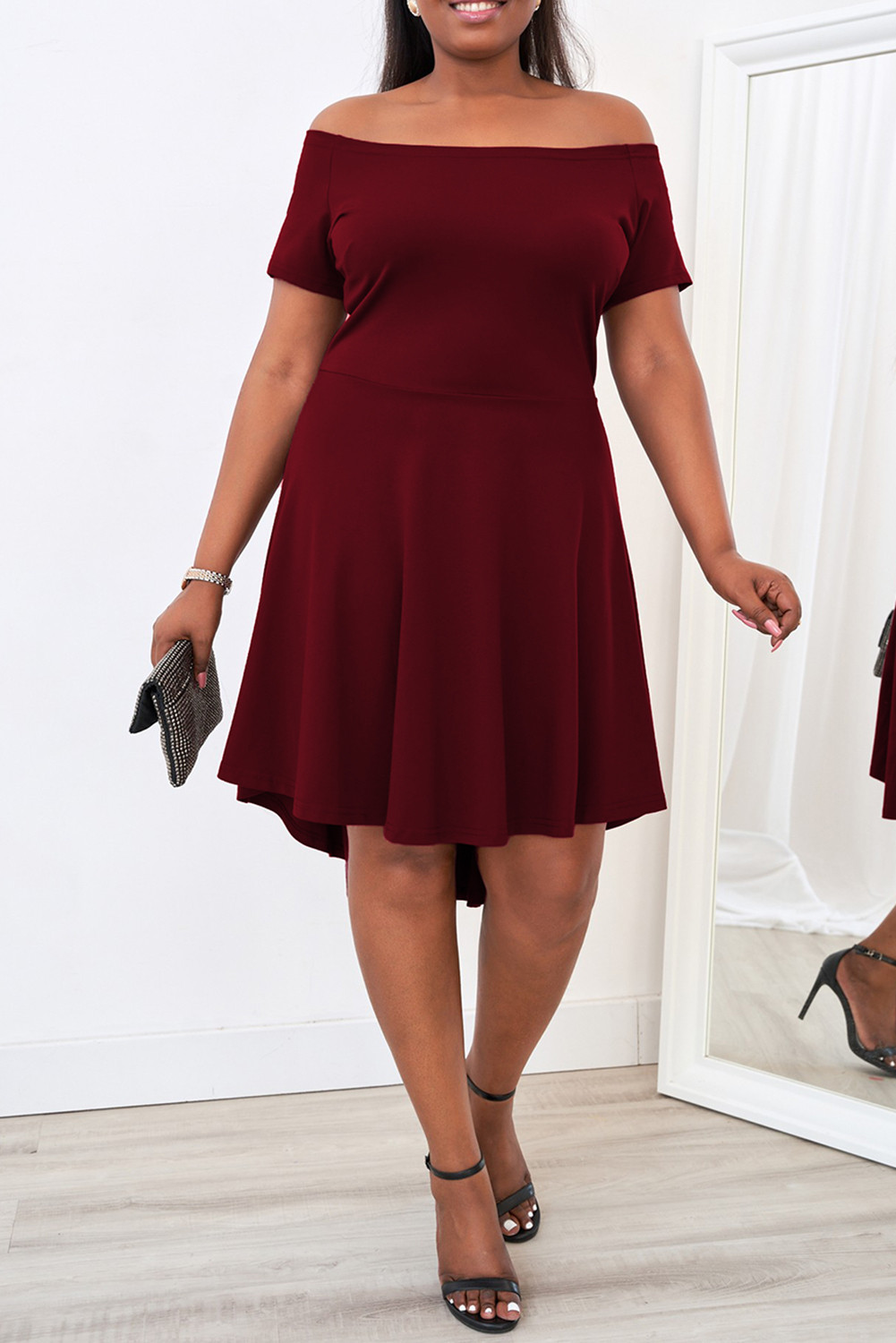 ¥ 61.1 Wine Solid Color Off Shoulder Plus Size Mini Dress www